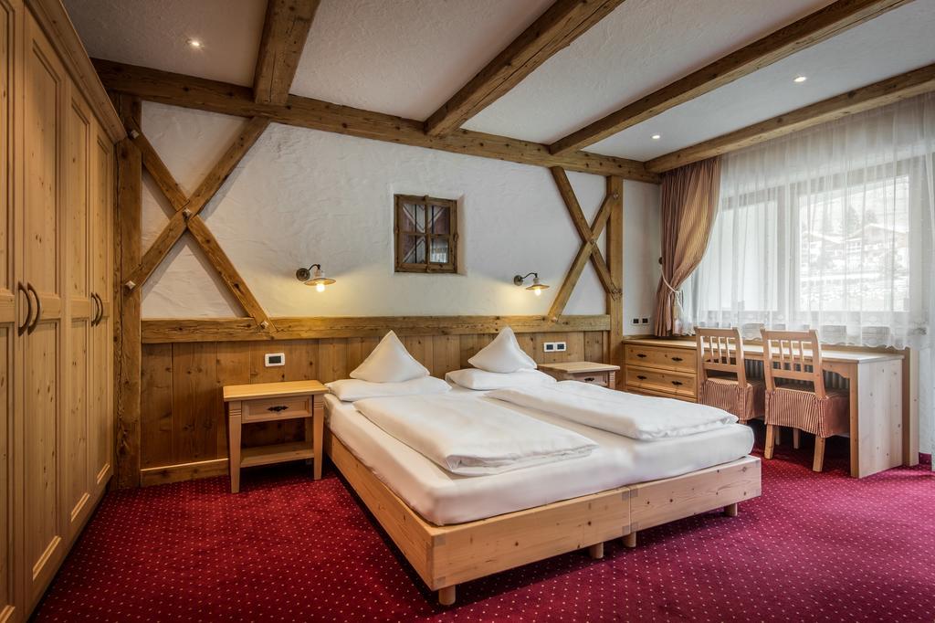 Hotel Gran Ciasa Colfosco Ngoại thất bức ảnh